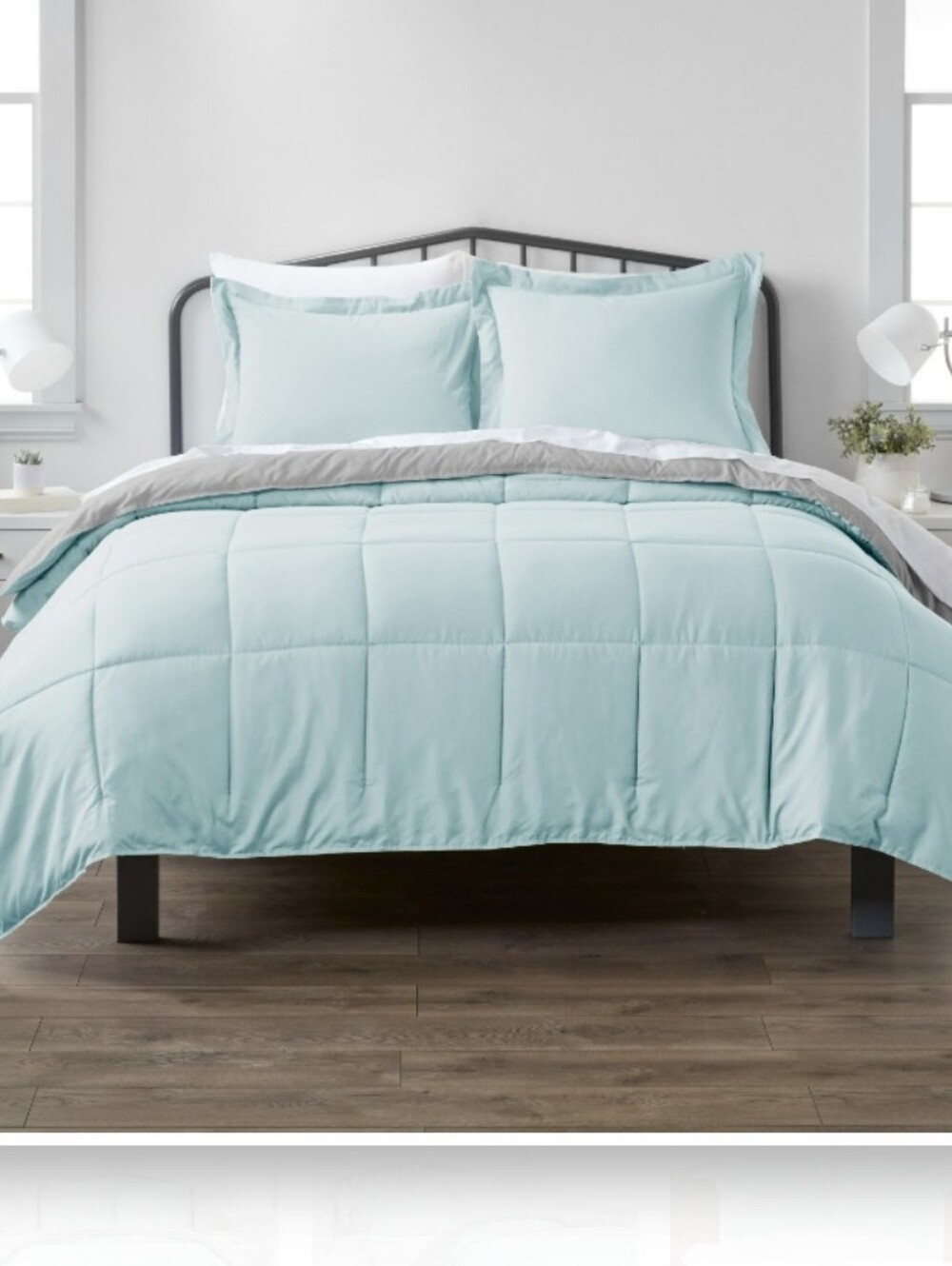 NWT Down Alternative Reversible King/cal King Comforter Set Aqua & Light Gray